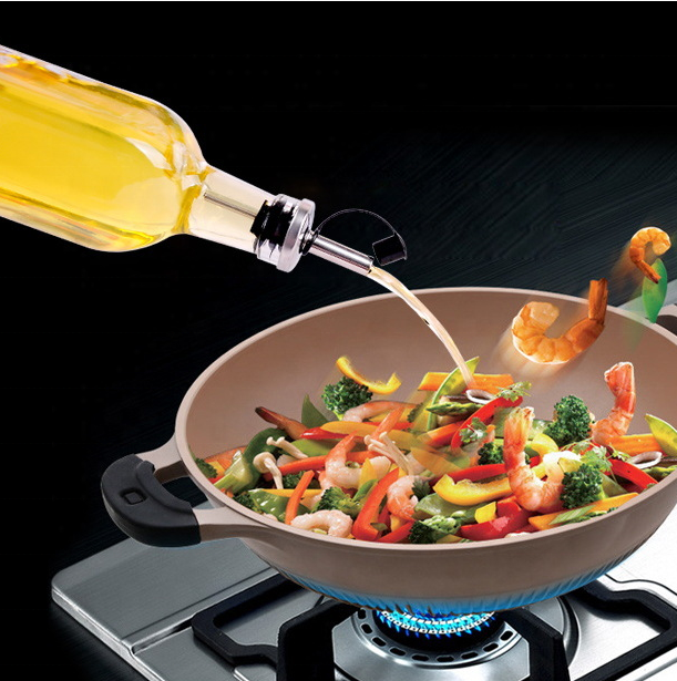 OSHOW Wholesale 150ml 250ml 500ml kitchen cooking olive oil glass bottle with metal nozzle