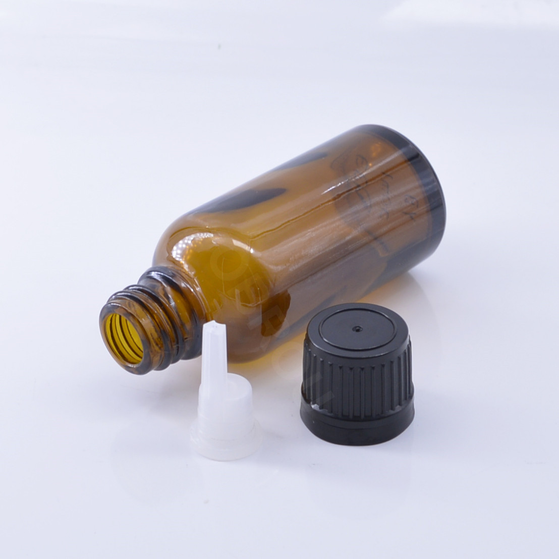 Obrou Factory wholesale 5ml 10ml 15ml 20ml 30ml 50ml 100ml clear brown amber empty glass bottles for essential oil