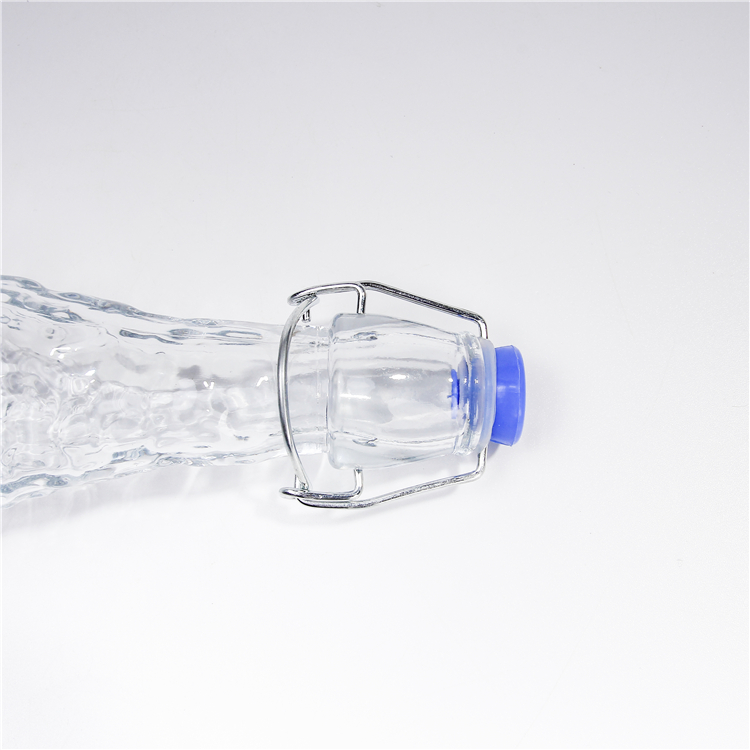 Outside engraved standrad glass bottle in promotion