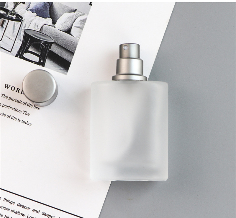 PFB006 Wholesale 300cc Press Distributing Bottles 30ml Mat Glass Perfume Bottle Spray Bottle