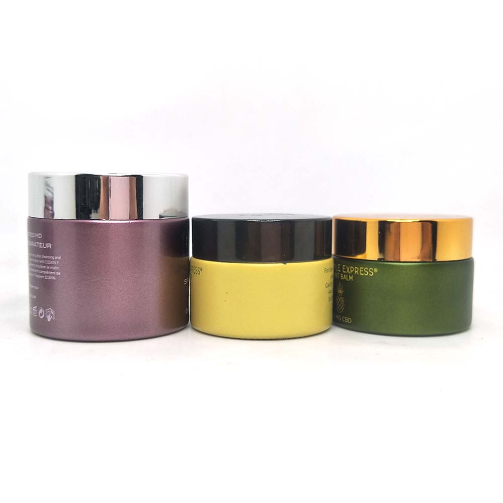 Painting color 1 oz recycled glass cosmetic jars with plastic lid