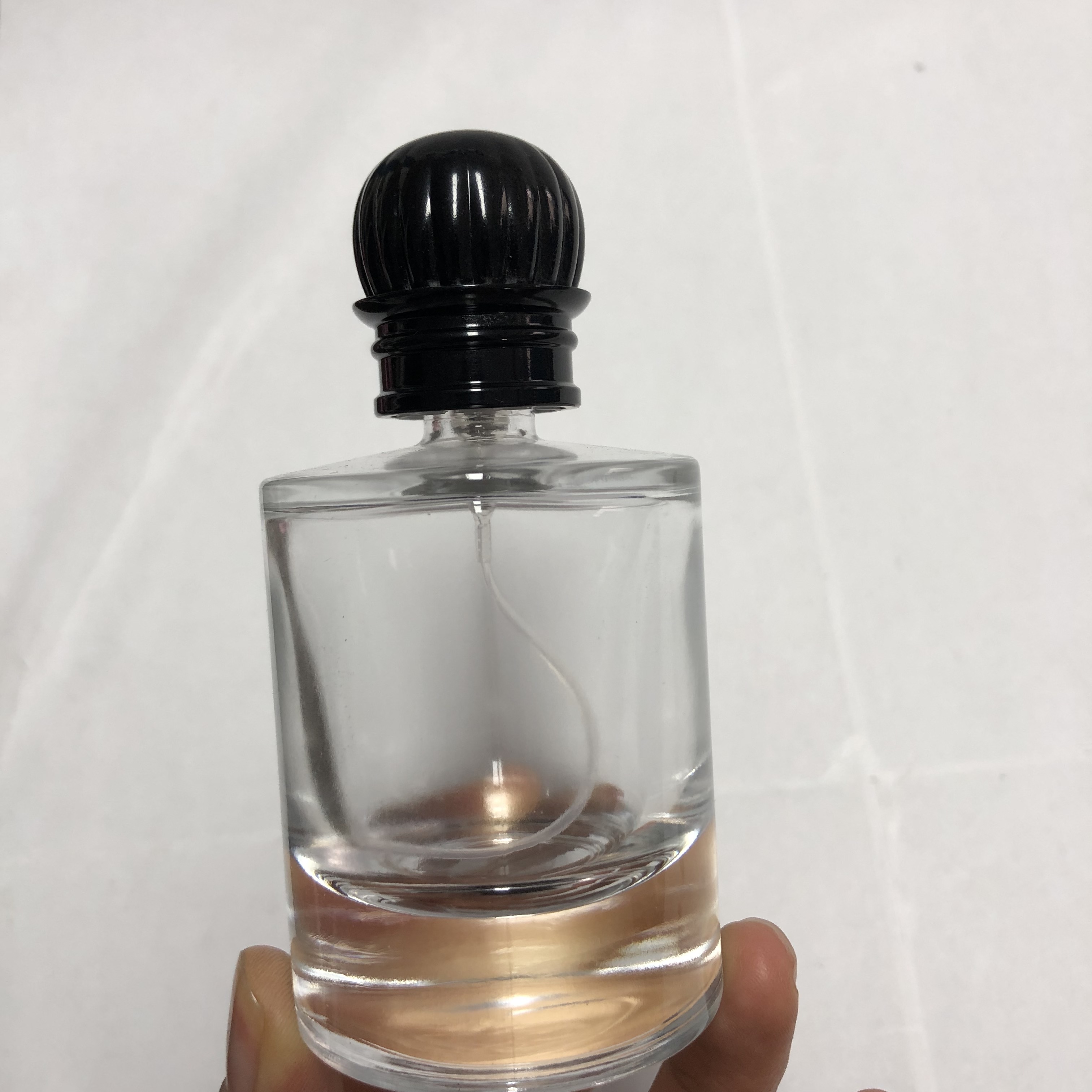 Perfume Bottle 50ml Round Glass PUMP Sprayer Screen Printing Personal Care with Thick Bottom and 15mm Neck Finish Wholesale