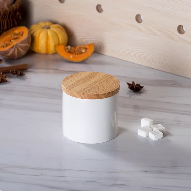 Plain White Ceramic Container Storage Porcelain Container Kitchen Canister Food Storage Jar with Airtight Bamboo Lid Cookie Jar