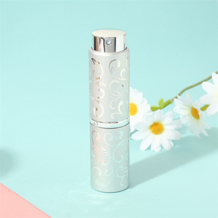 Pocket Perfume Atomizer 5ml Perfume Refill Bottle with Sprayer Portable Perfume Atomizer Aluminum Refillable Colored Travel