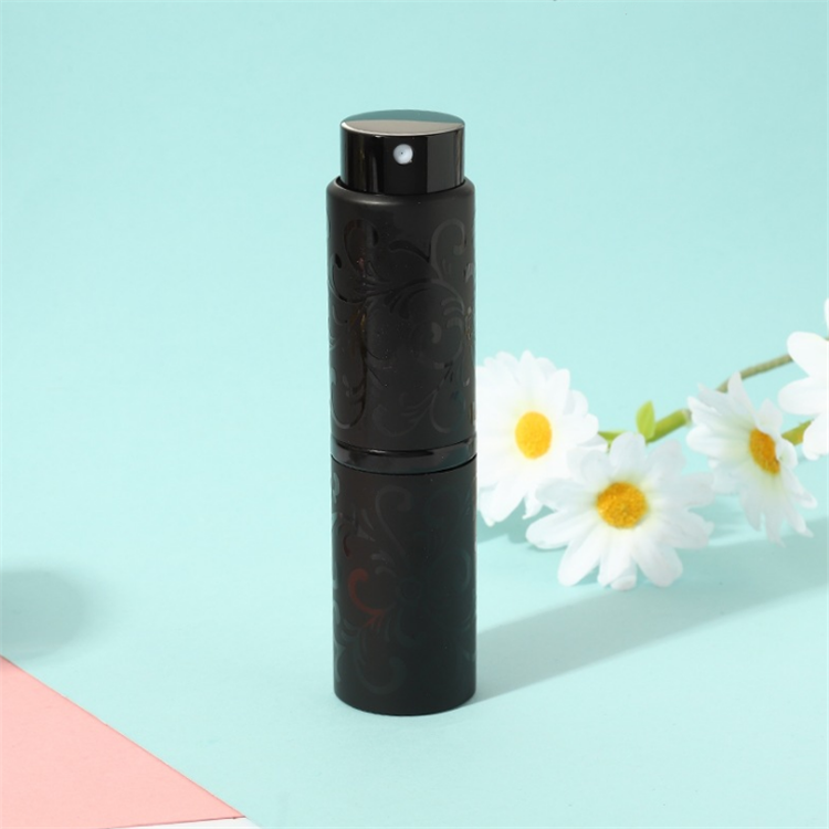 Pocket Perfume Atomizer 5ml Perfume Refill Bottle with Sprayer Portable Perfume Atomizer Aluminum Refillable Colored Travel