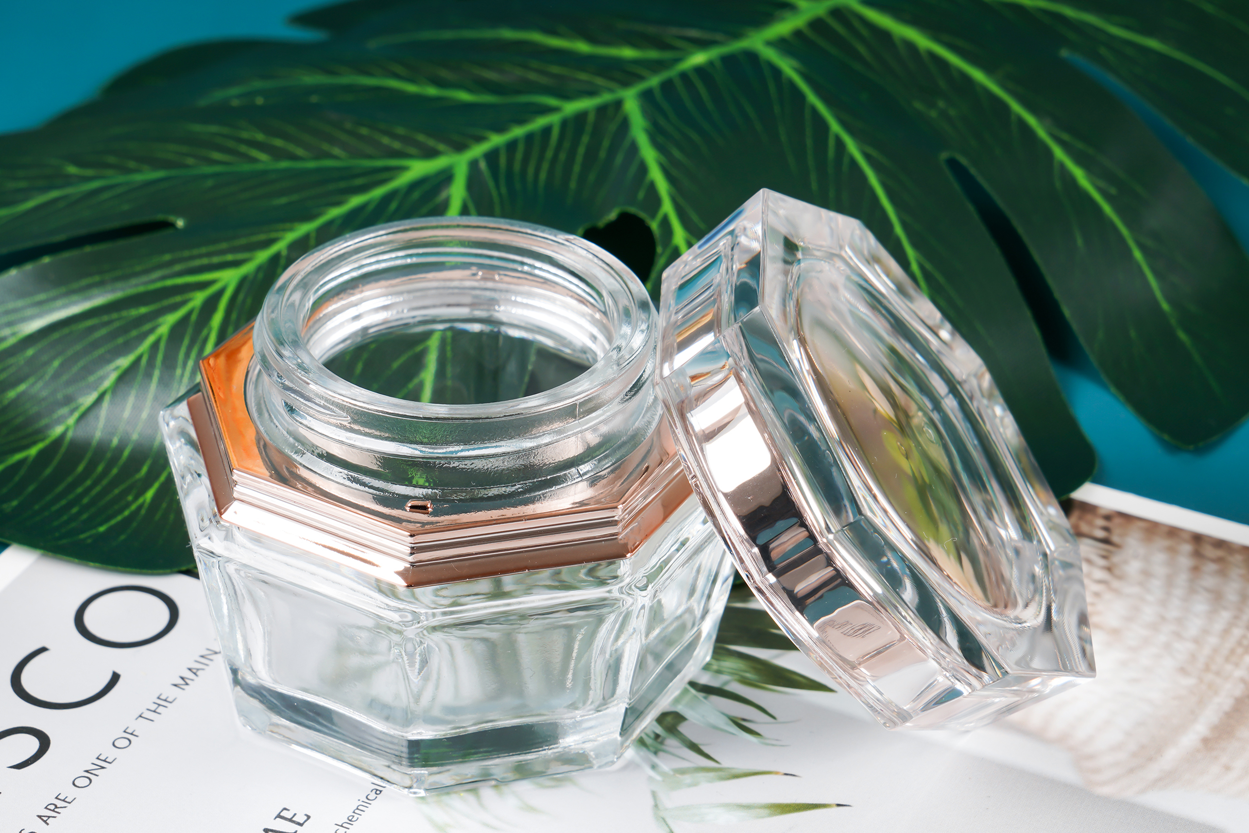 Popular Wholesale Cheap Cosmetic Skincare Packaging 50g Clear Glass Cosmetic Jars With Gold Lid
