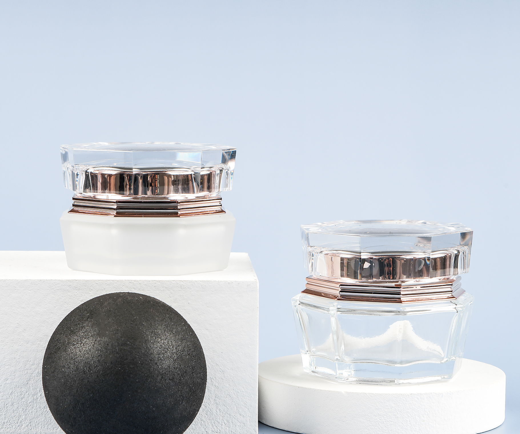 Popular Wholesale Cheap Cosmetic Skincare Packaging 50g Clear Glass Cosmetic Jars With Gold Lid