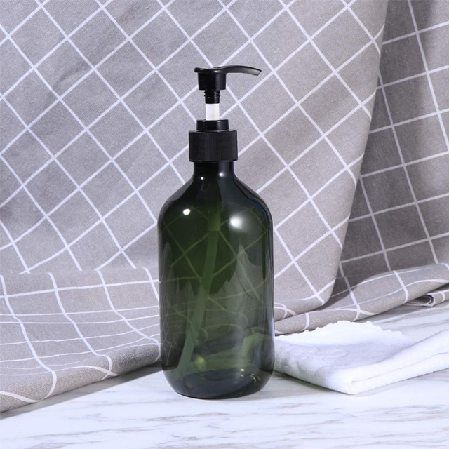 Popular empty plastic cosmetic white lotion bottle with black cap