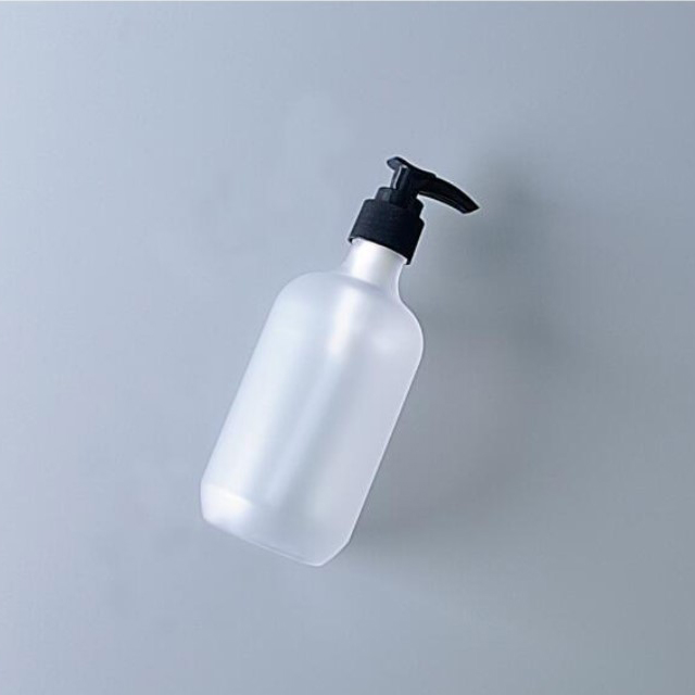 Popular empty plastic cosmetic white lotion bottle with black cap