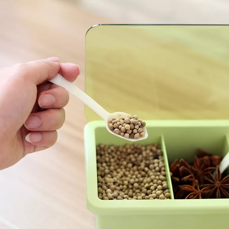Portable 3 Compartment Bamboo fiber Condiment Container Spicy food Jar Spicy box with handle Salt Cellars seasoning box