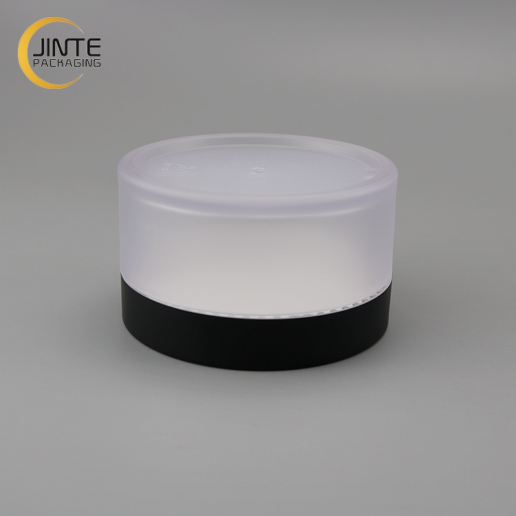 Portable and Lightweight Cosmetic Packaging PETG Frost Plastic Jar for Storing Creams Lotions 100ml