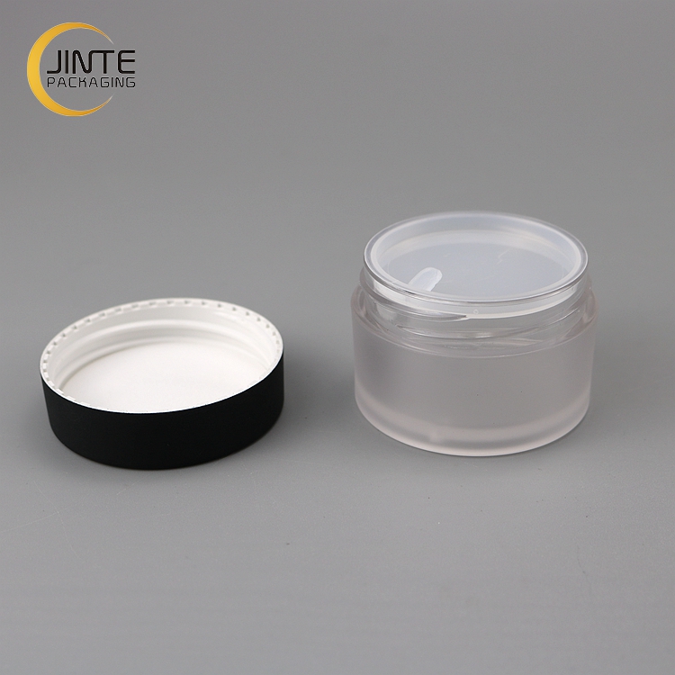 Portable and Lightweight Cosmetic Packaging PETG Frost Plastic Jar for Storing Creams Lotions 100ml