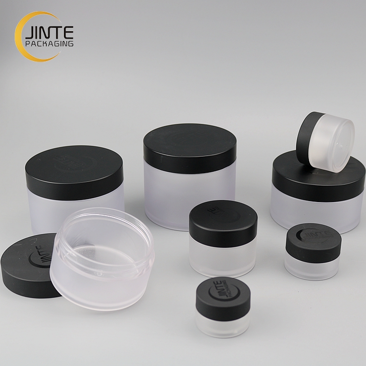 Portable and Lightweight Cosmetic Packaging PETG Frost Plastic Jar for Storing Creams Lotions 100ml