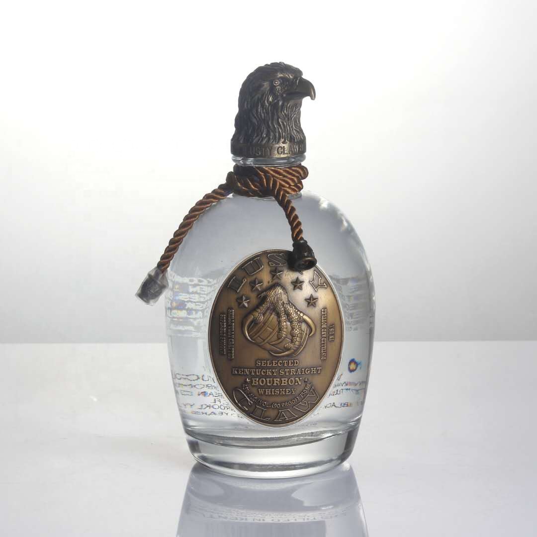 Premium bespoke 750 ml 750ml 700ml pewter metal labels rum whiskey whisky vodka gin spirits glass bottle with cork stopper