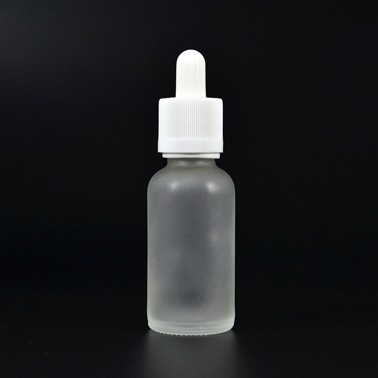 Private label oil bottles 5 10ml 15ml 30ml 50ml 100ml serum essential oil frosted Glass dropper Bottle with bamboo cap