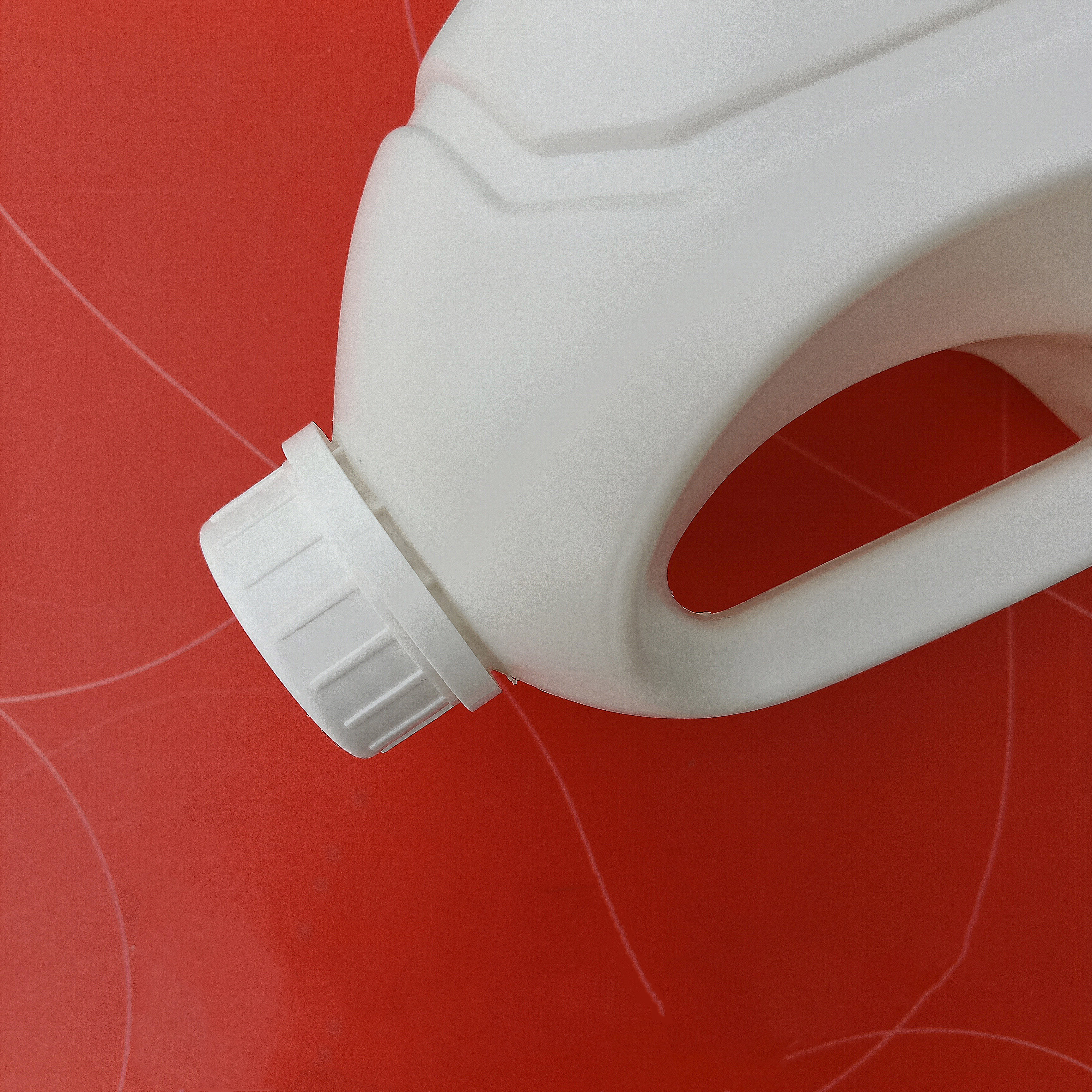 Professional Custom White PE Plastic Detergent Bottles With Lids Wholesale