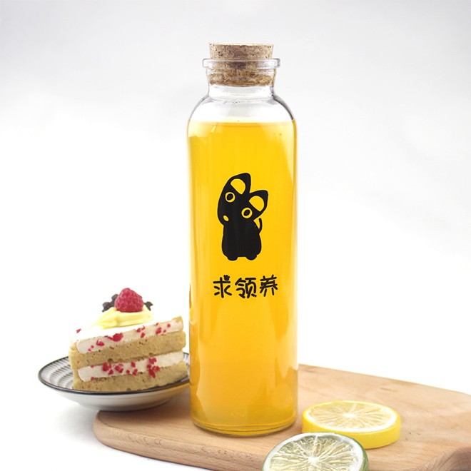 Promotion takeaway 350ml round shape clear glass juice bottle with cork lid bubble tea glass bottle