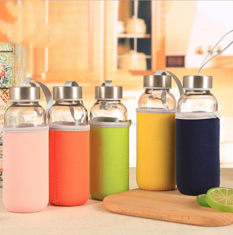 Promotional customized logo with a pouch portable drinking glass 420 ml water bottle with screw cap