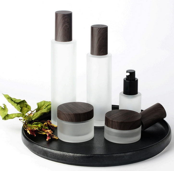Pump Lotion Cosmetic Bottle Frosted Glass with Wood Lid Luxury Cosmetic Packaging Ze Light Stock Product 30ml Personal Care