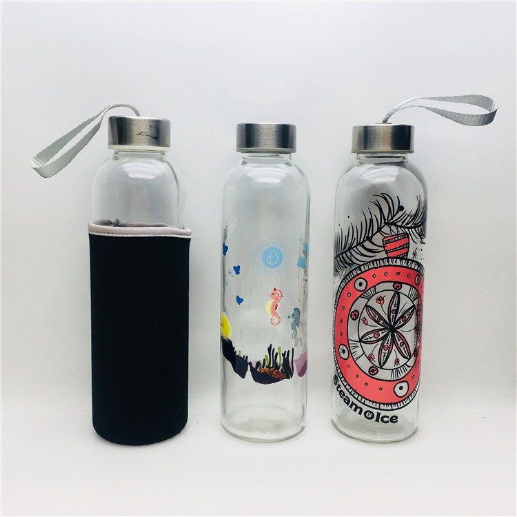 Reusable 500ml 16oz transparent glass sports water bottle with pink sleeve