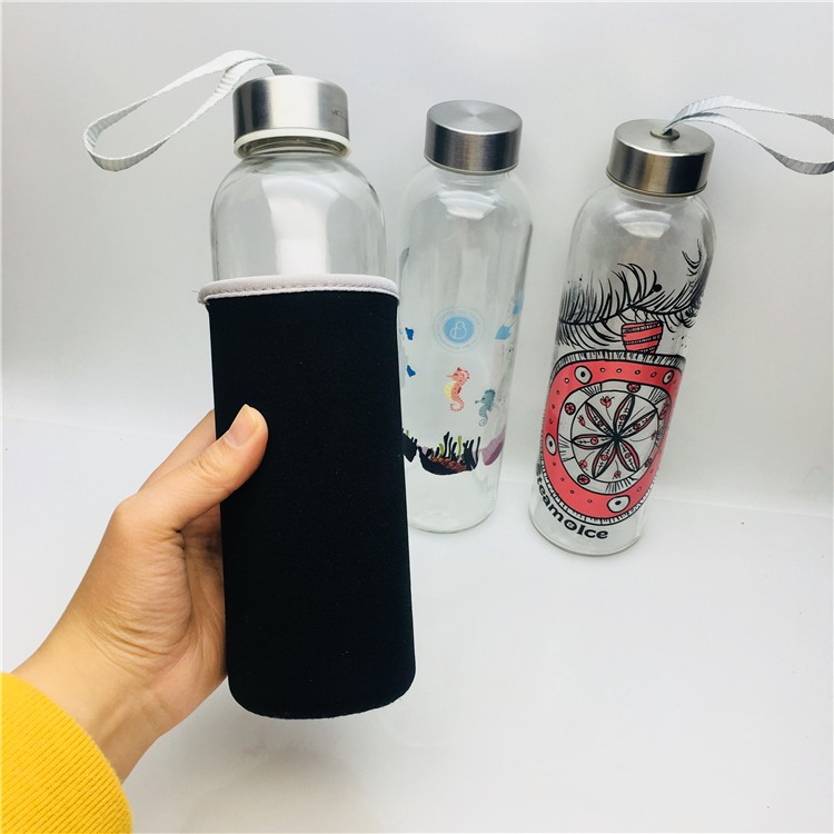 Reusable 500ml 16oz transparent glass sports water bottle with pink sleeve