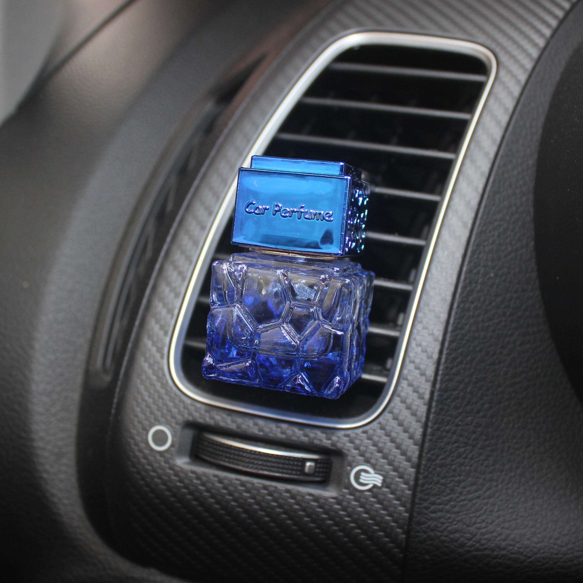 Reusable honeycomb shape tinted bottle gold blue pink fragrance car air vent aroma diffuser glass 8ml empty bottle with clip