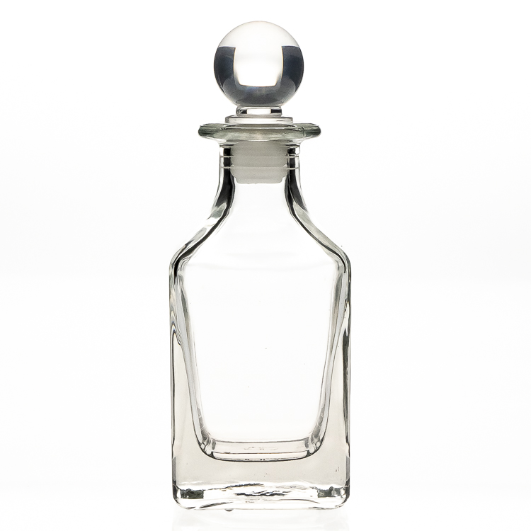 Room Fragrance Diffuser Bottles 130ml Square Aroma Oil Reed Diffuser Glass Bottle with Cork Stopper