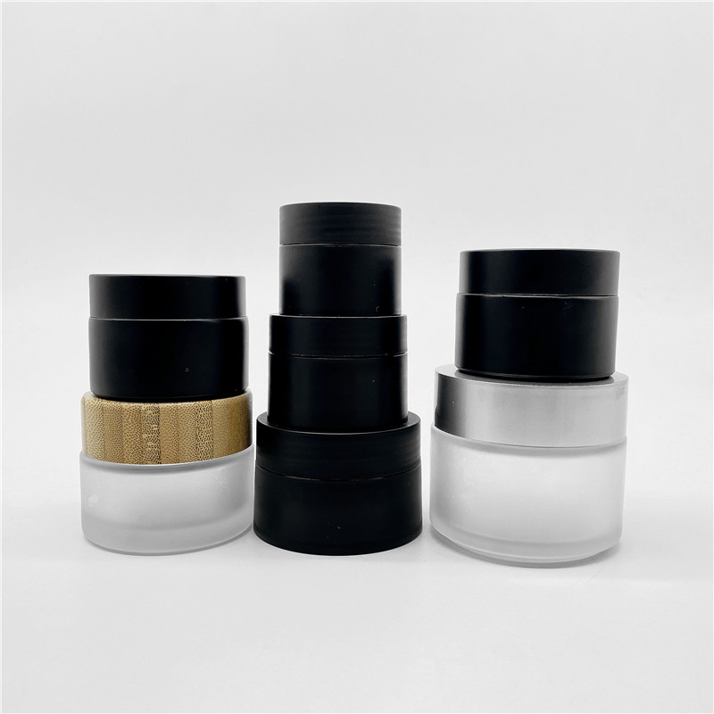 Round 1 oz 1.5 oz Airtight Glass Jars with Black Metal Lid - cream Jars for cosmetic