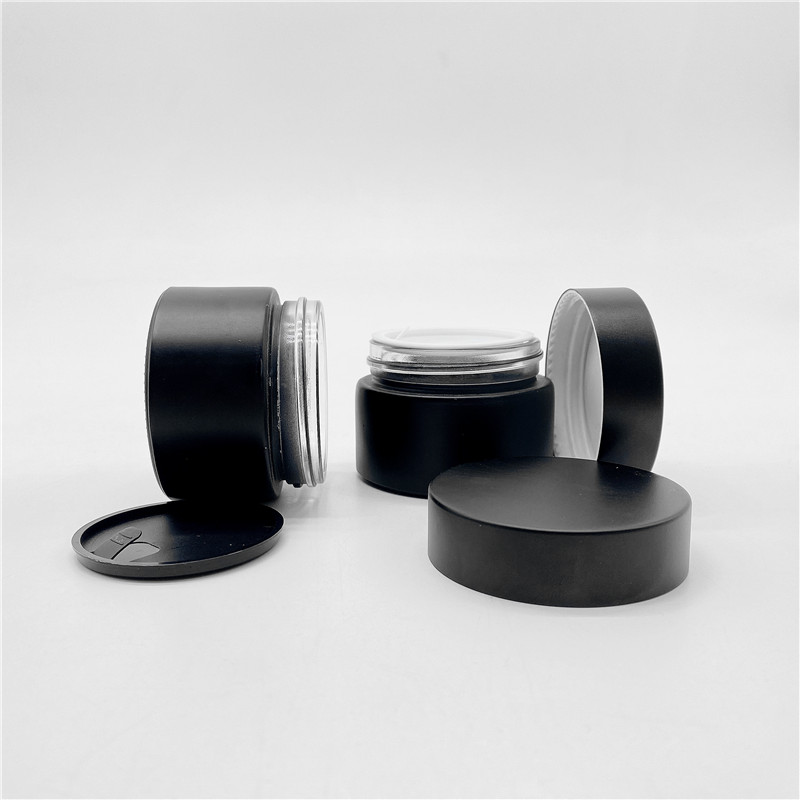 Round 1 oz 1.5 oz Airtight Glass Jars with Black Metal Lid - cream Jars for cosmetic