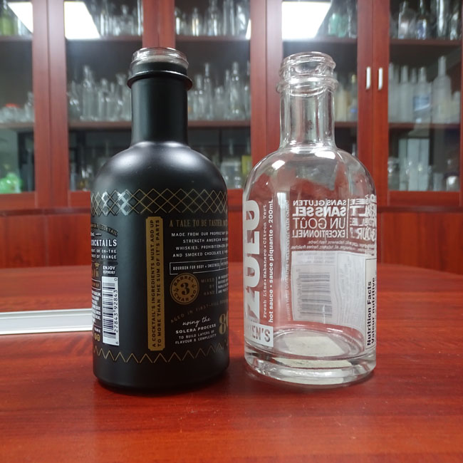 Round 200ML Whiskey Spirits Custom Glass Chili Sauce Bottle