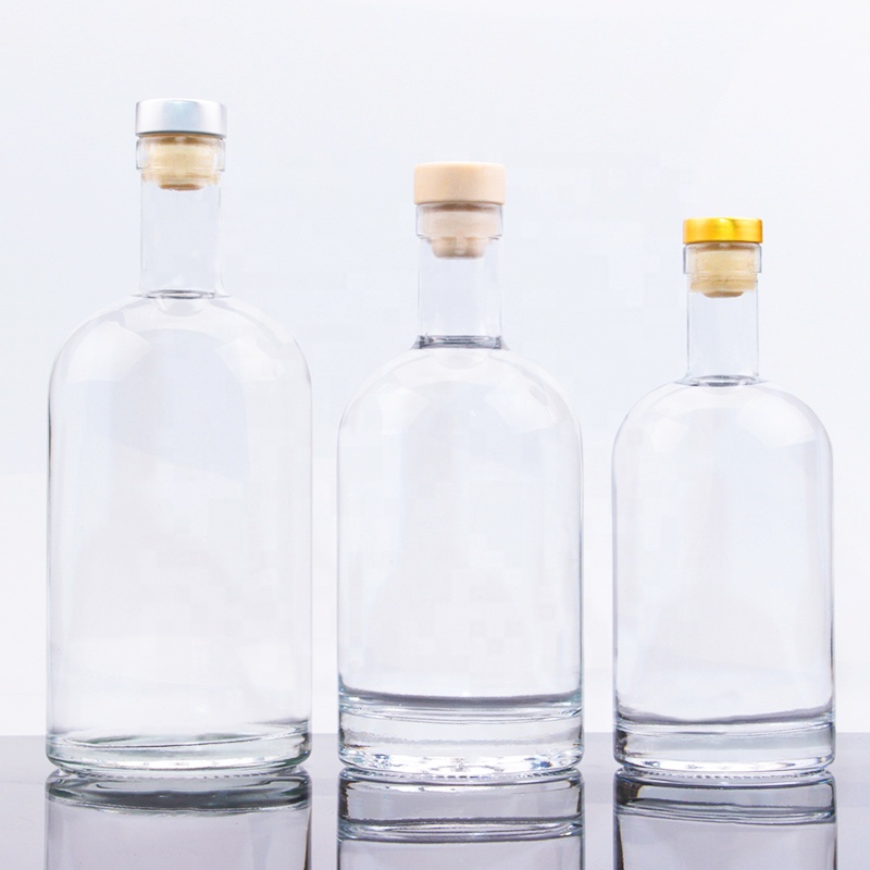 Round Glass Vodka Bottle 750ml Clear Liquor Glass Bottles Manufacturers