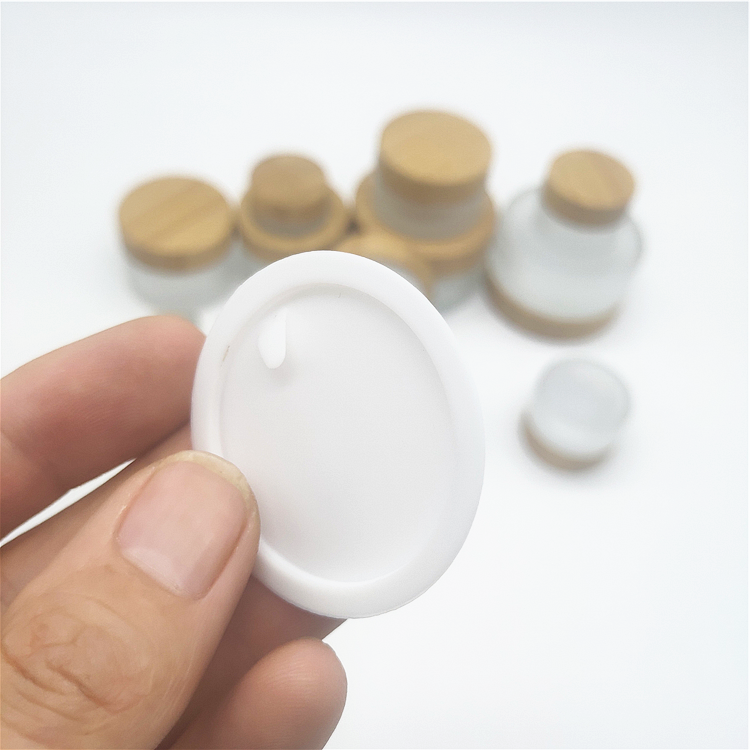 Round bamboo lid wide mouth glass jar cosmetic jar