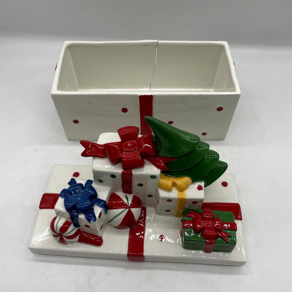 Round ceramic Christmas gift box storage jar