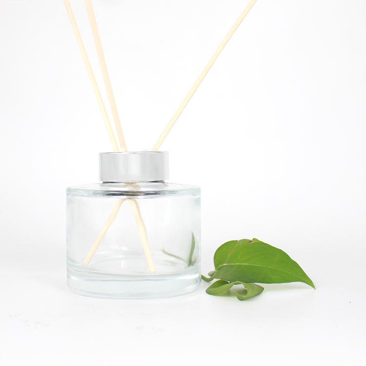 Round empty clear glass  reed diffuser bottles