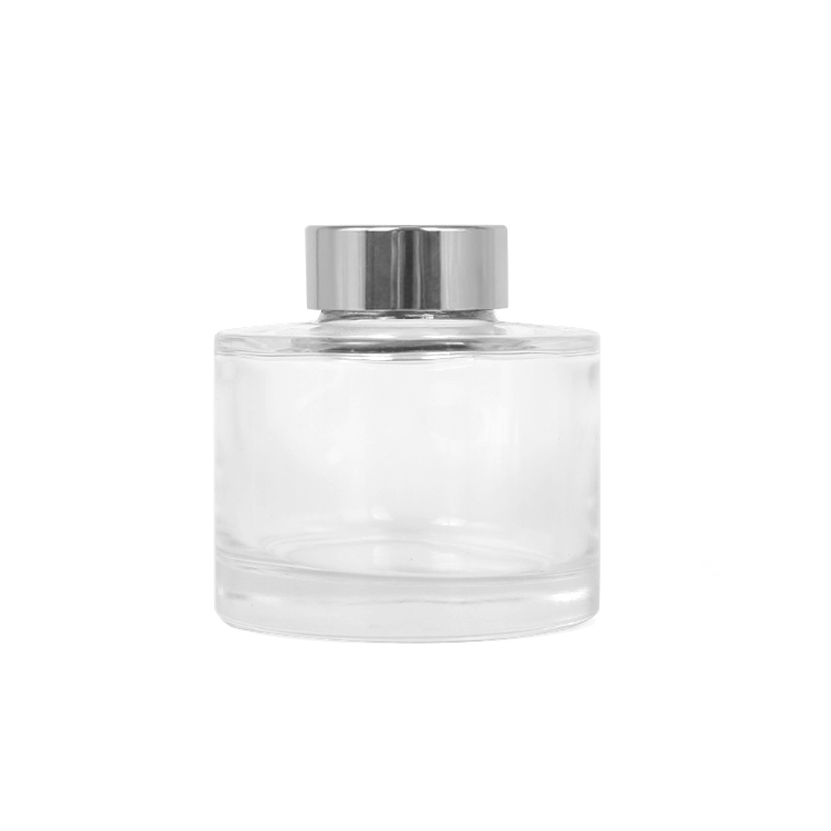 Round empty clear glass reed diffuser bottles