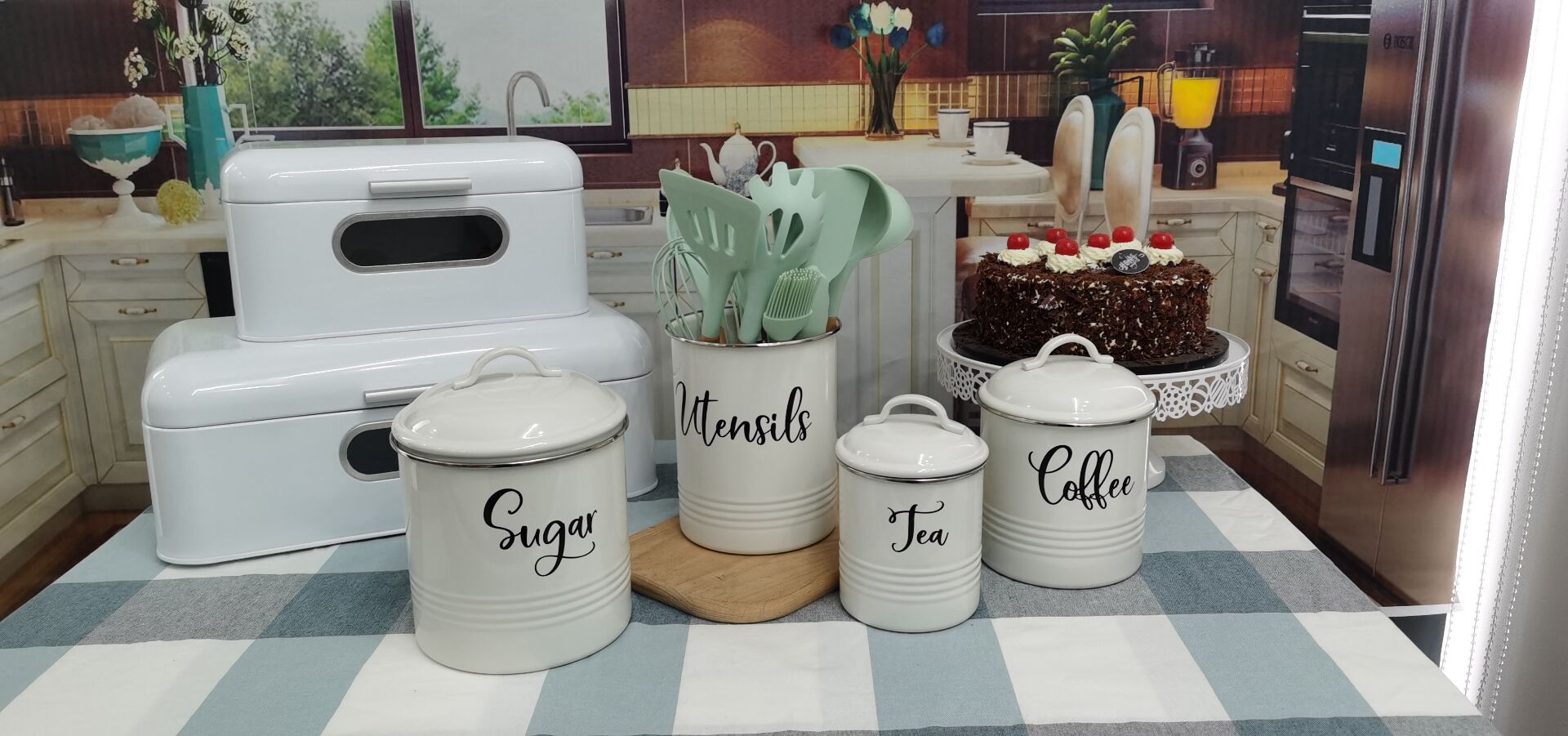 Round metal painted kitchenware can with logo