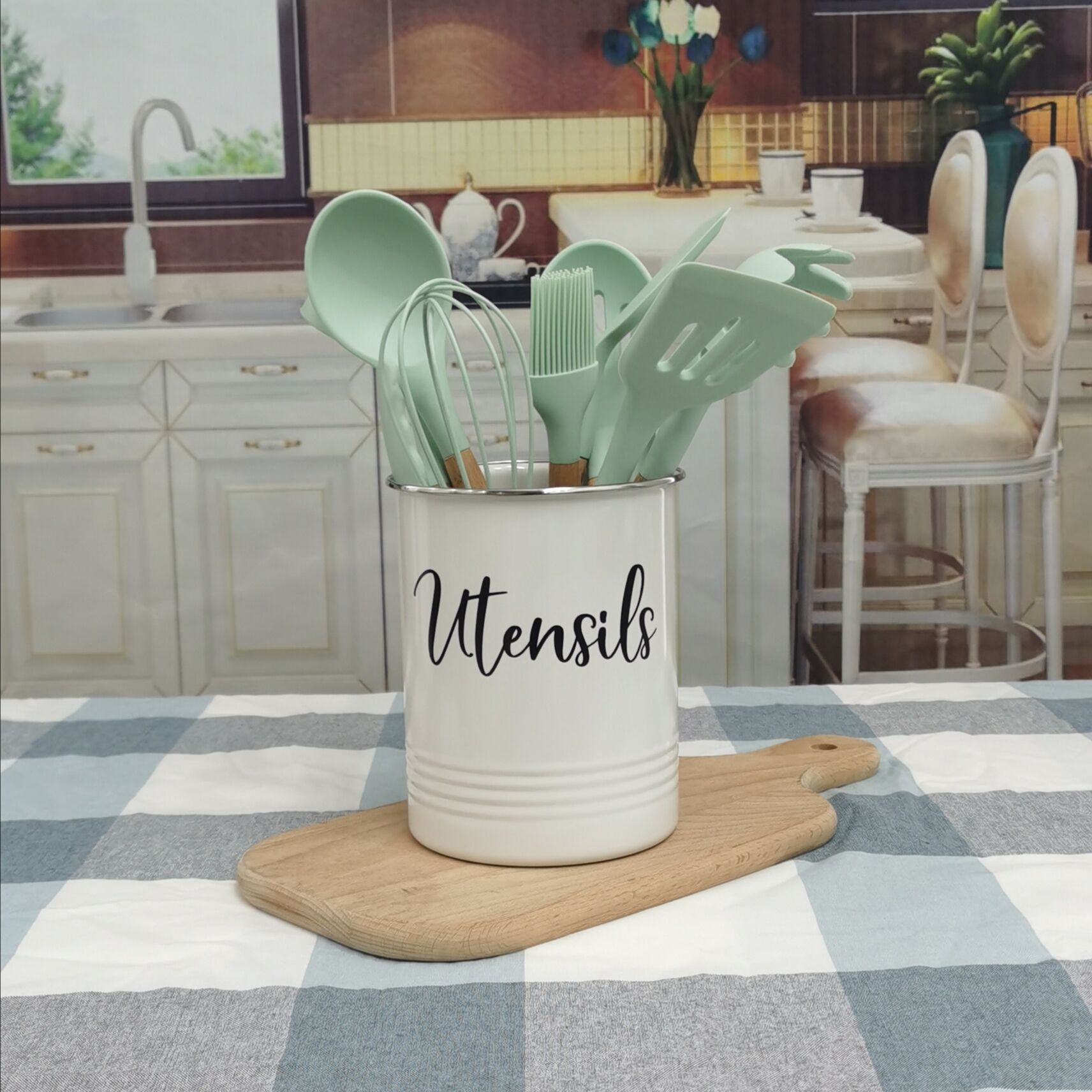 Round metal painted kitchenware can with logo