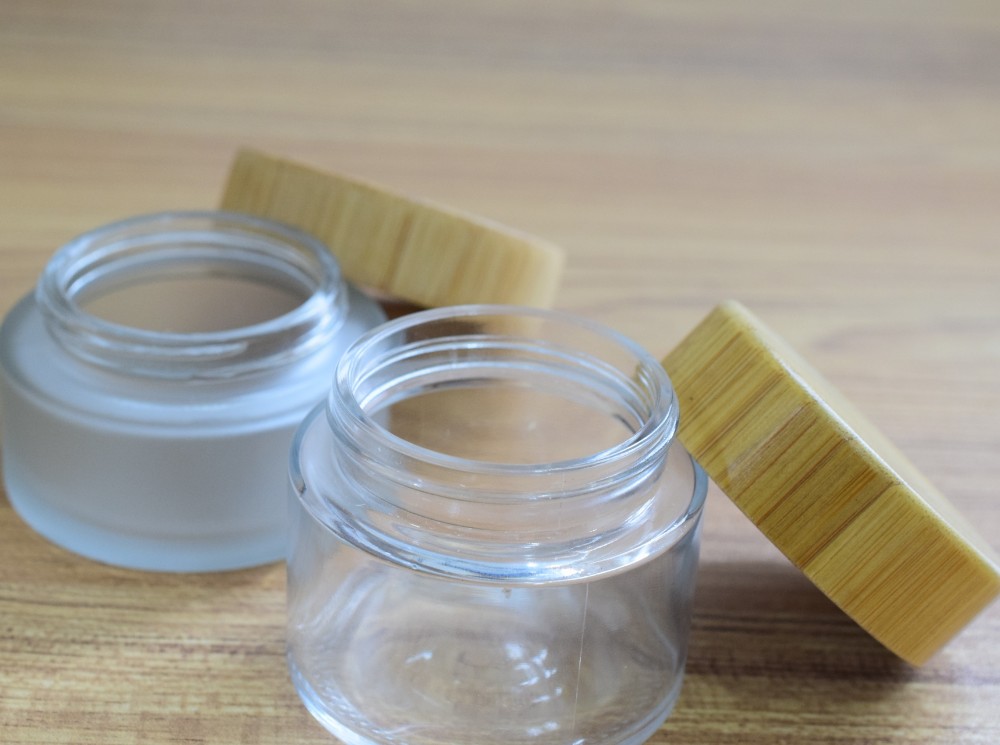 Round sharp wide mouth bamboo glass jar manufacturer child proof