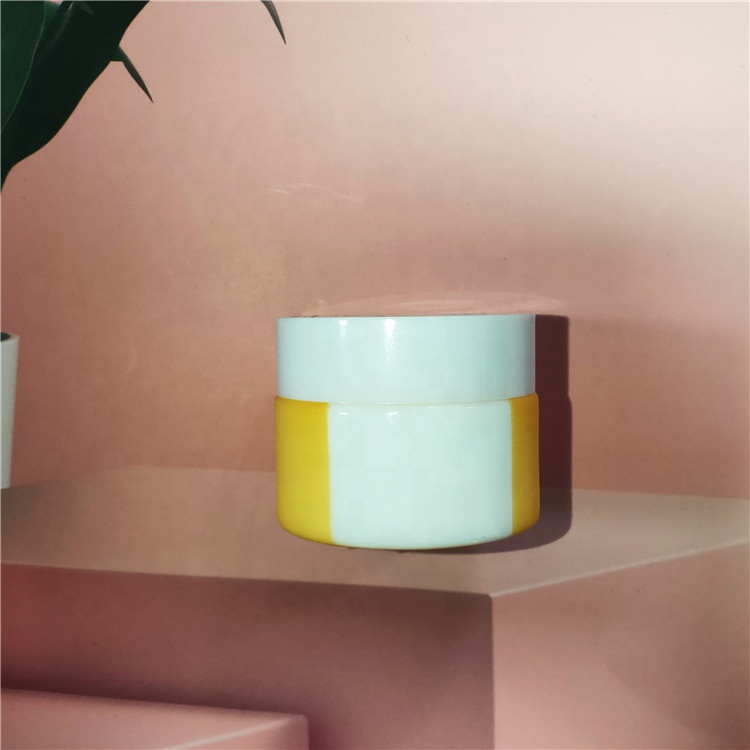 Round white porcelain bottles 50g 60g opal glass lotion cosmetic clay mask jar with lid