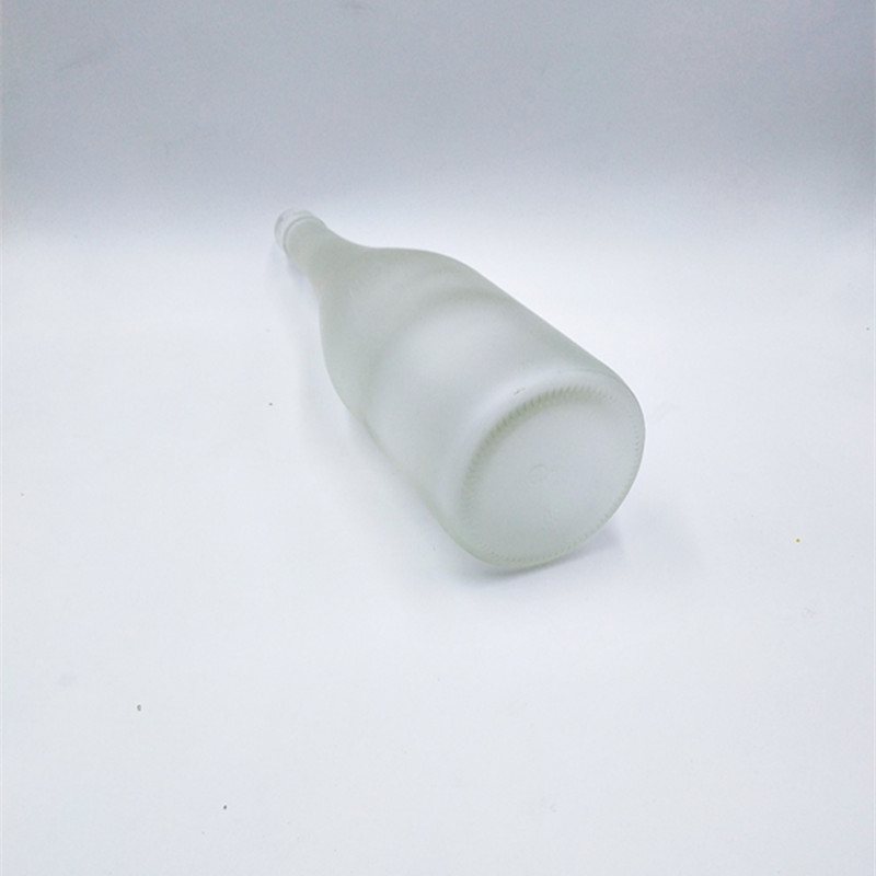 SCREW CAP Sealing Type and Glass Material Clear Blue Empty Liquor Glass Bottle Weights Alcohol Frosted Vodka Wine Bottle 750ml