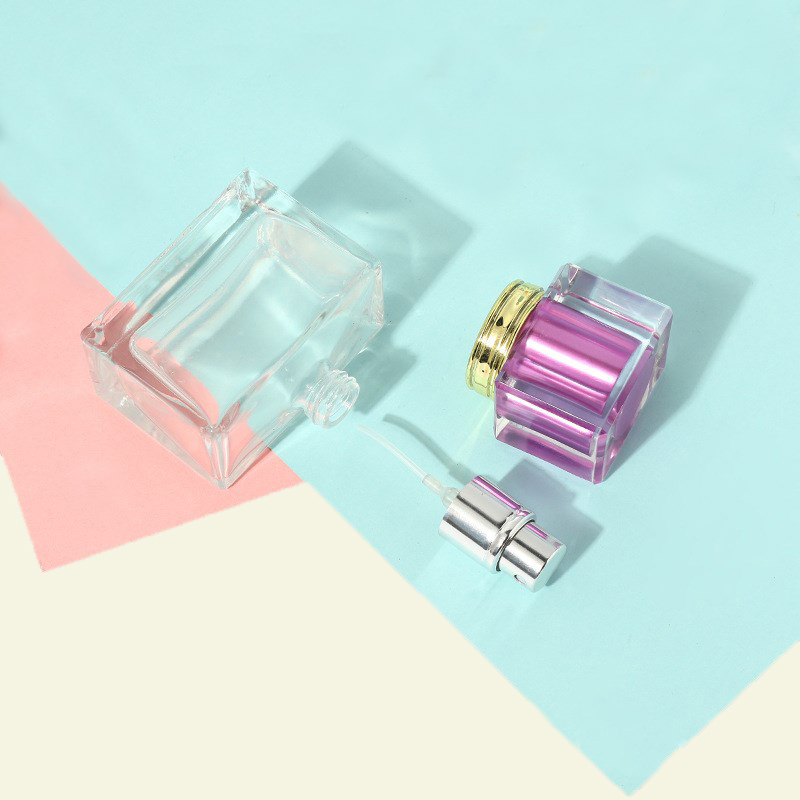 STOCK Amazon hits the shelves 30ml thicken white glass travel sub perfume bottle with lid for fragrance