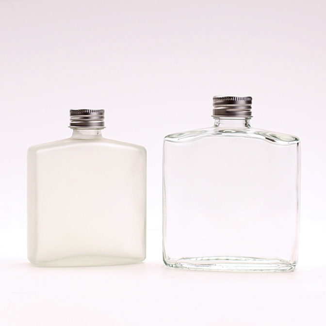 Screw Cap Clear Frosted Coffee Bottles Flat Square Cold Brew Vodka Glass Bottle With Metal Cap