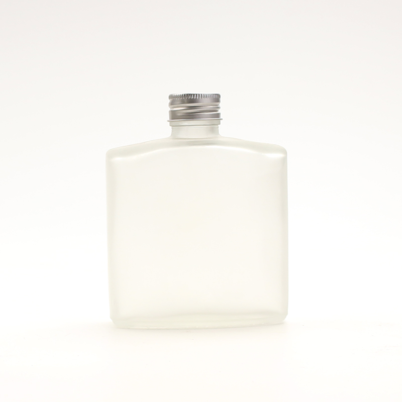 Screw Cap Clear Frosted Coffee Bottles Flat Square Cold Brew Vodka Glass Bottle With Metal Cap