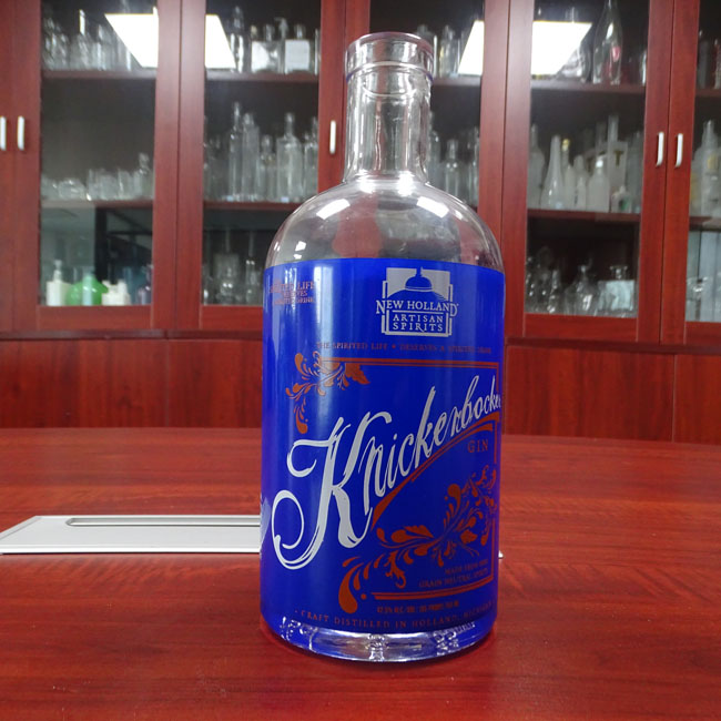 Screw Top Black Matte Glass Bottles Spirit 750 ML Glass Bottle with Cork