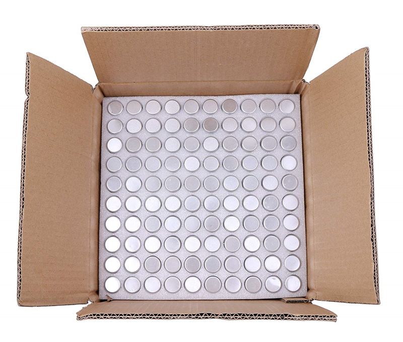 Screw Top Glass Pre-Roll Packaging Tubes Bottles With Black Aluminum Cap