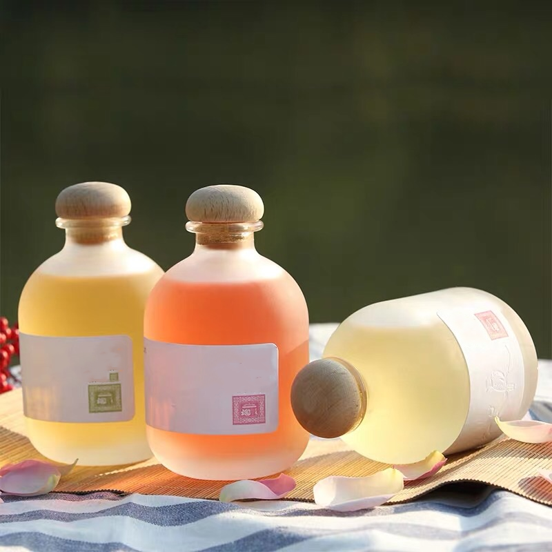 Sealed glass frosted self-brewed plum blossom wine bottle crystal white empty wine bottle new lovely round