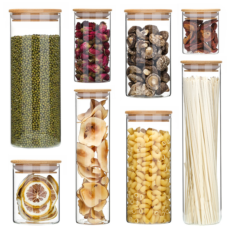 Sealed glass lunch box with bamboo lid High borosilicate glass food preservation box in kitchen