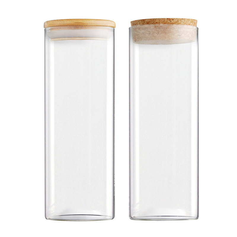 Sealed glass lunch box with bamboo lid High borosilicate glass food preservation box in kitchen