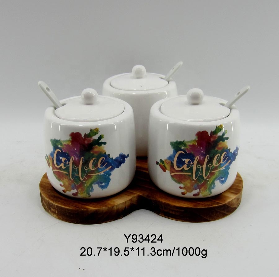 Set of 5 ceramic storage jars with lid and spoon
