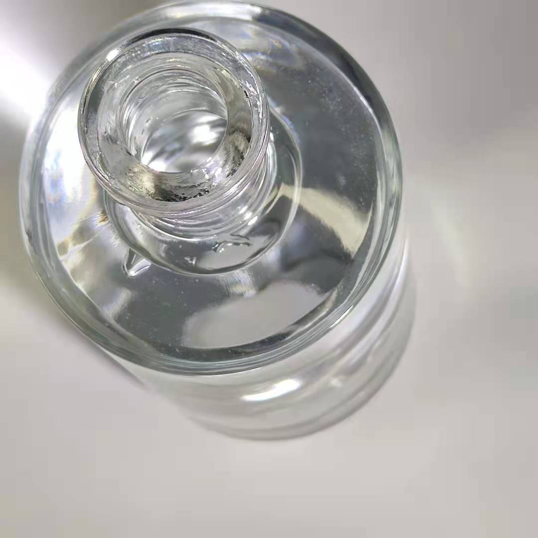 Shandong Jingbo custom 750ml liquor empty glass bottle for whiskey vodka gin